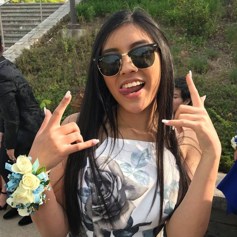 Meet your Posher, Julia